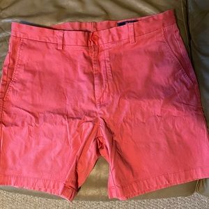 Men’s Vineyard Vines Size 36 Salmon Colored Shorts 6” inseam